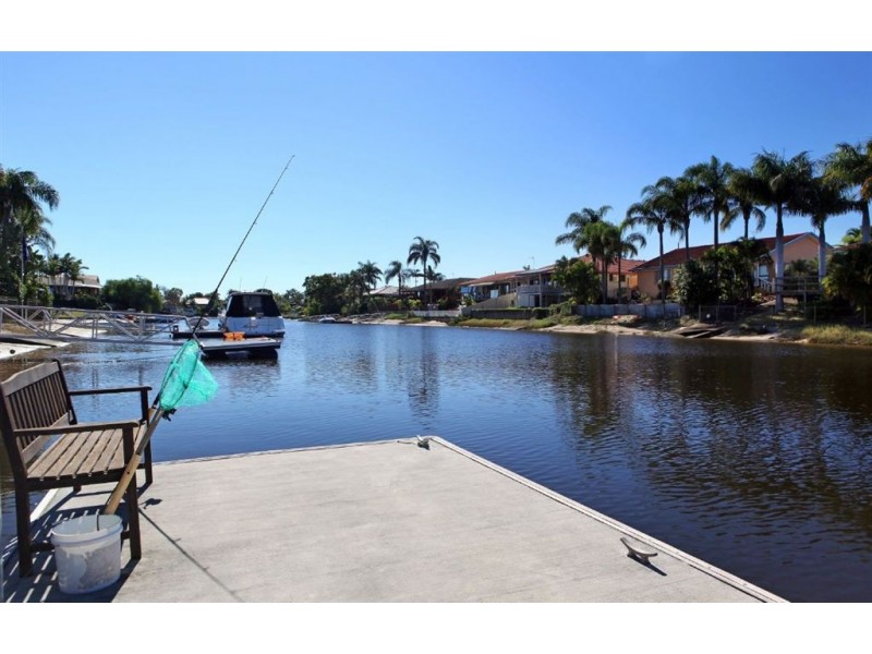 9 Argyle Crescent, Sorrento QLD 4217