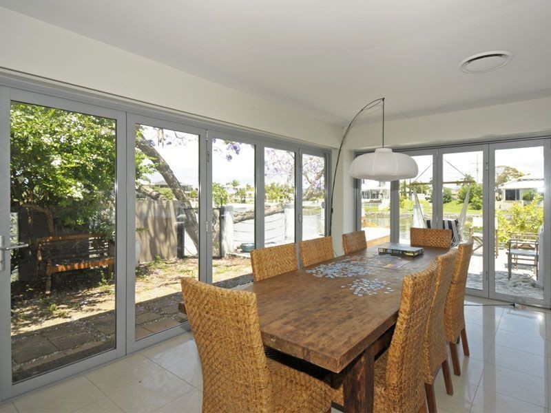 41 Allambi Avenue, Broadbeach Waters QLD 4218