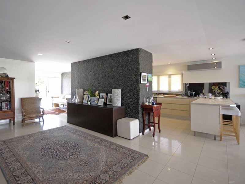 41 Allambi Avenue, Broadbeach Waters QLD 4218