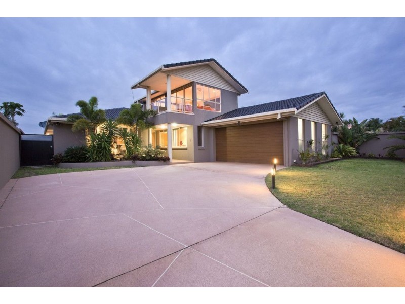 76 Hooker Boulevard, Mermaid Waters QLD 4218