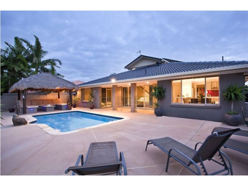 76 Hooker Boulevard, Mermaid Waters QLD 4218