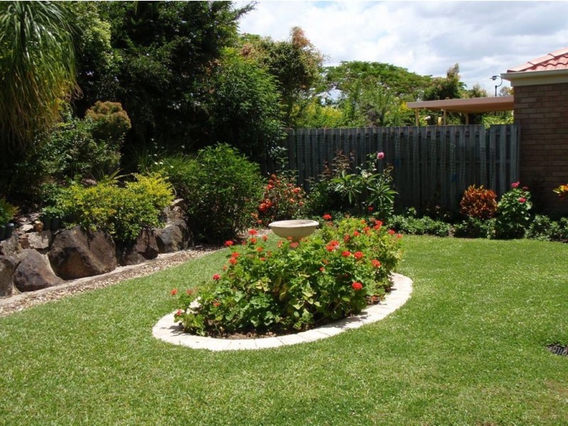 1 Hillsborough Close, Robina QLD 4226