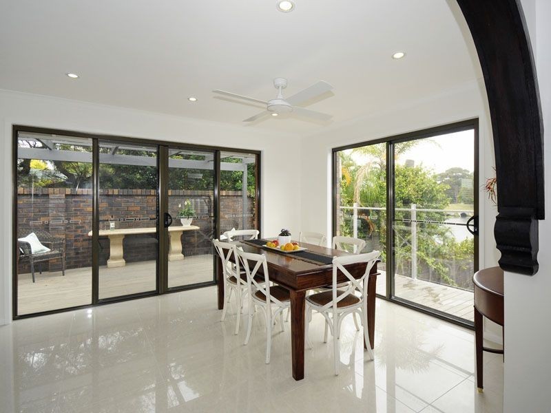 6 Penguin Parade, Burleigh Waters QLD 4220