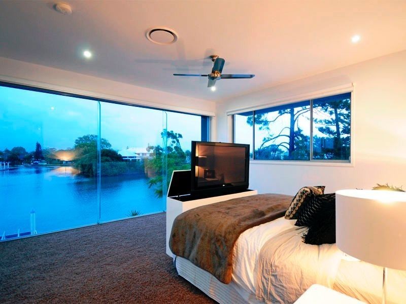 47 Allambi Avenue, Broadbeach Waters QLD 4218