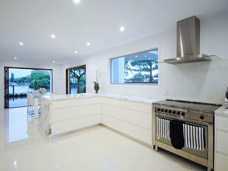 47 Allambi Avenue, Broadbeach Waters QLD 4218