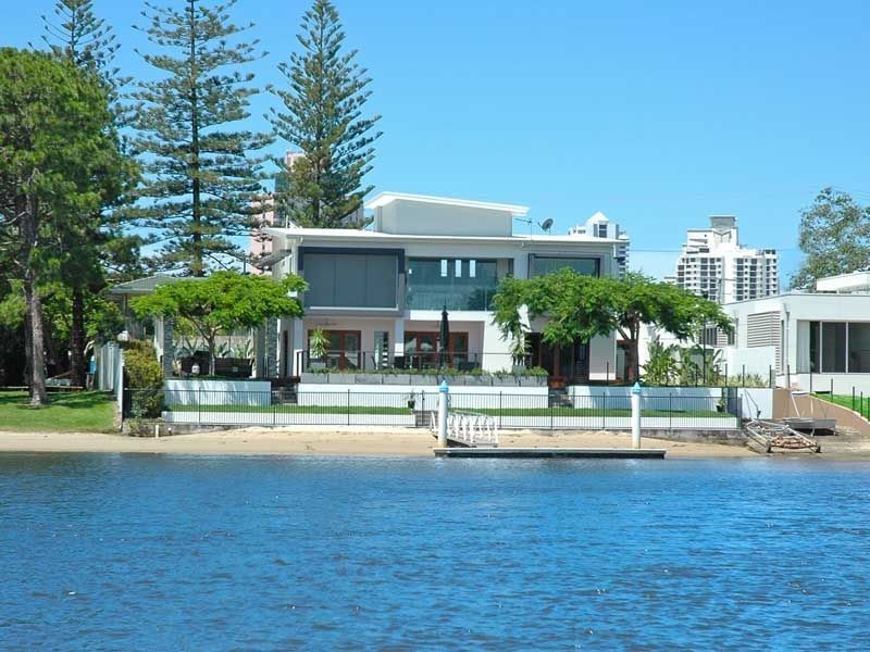 47 Allambi Avenue, Broadbeach Waters QLD 4218