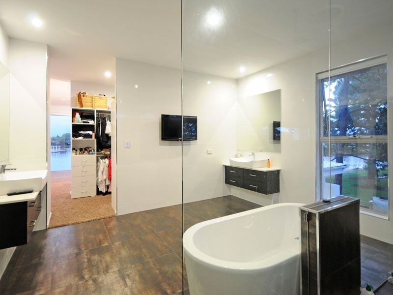 47 Allambi Avenue, Broadbeach Waters QLD 4218