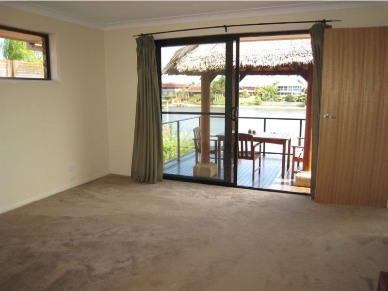 18 Delungra Street, Broadbeach Waters QLD 4218