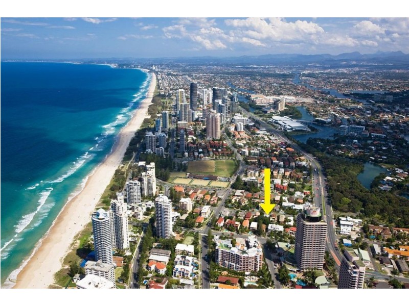 25 Second Avenue, Broadbeach QLD 4218