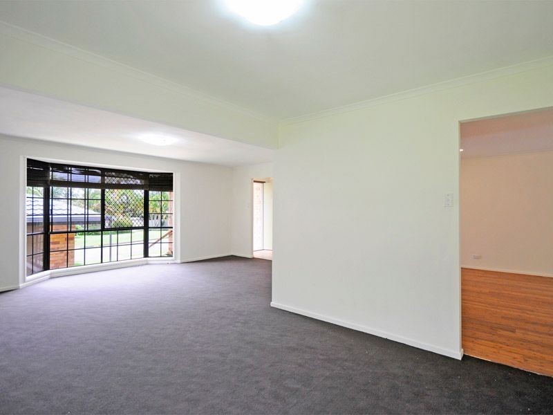 17 Marbella Drive, Benowa QLD 4217