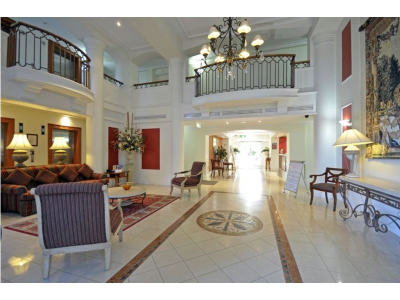 303/9 Beach Pde, Surfers Paradise QLD 4217