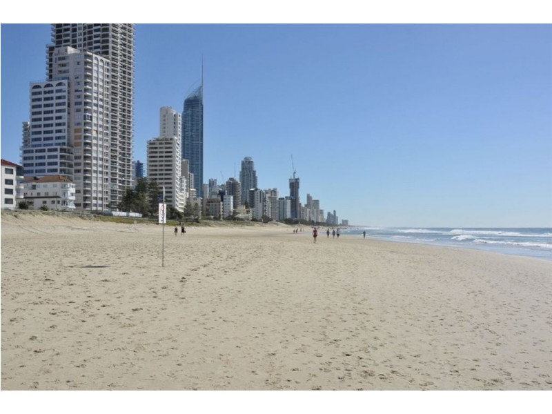 303/9 Beach Pde, Surfers Paradise QLD 4217