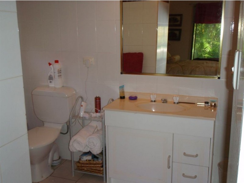 11 Naranja Crescent, Benowa Waters QLD 4217