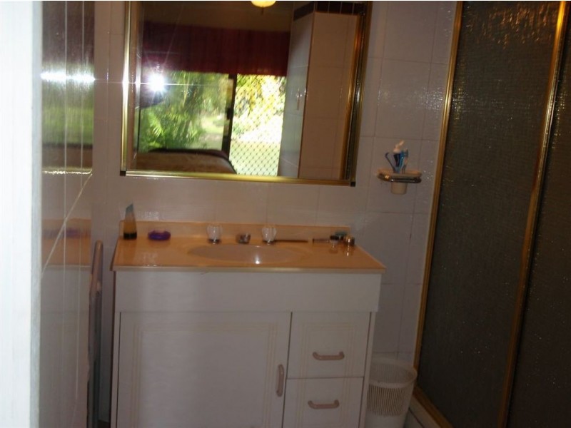 11 Naranja Crescent, Benowa Waters QLD 4217