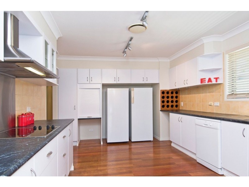 59 Pinkwood Drive, Ashmore QLD 4214