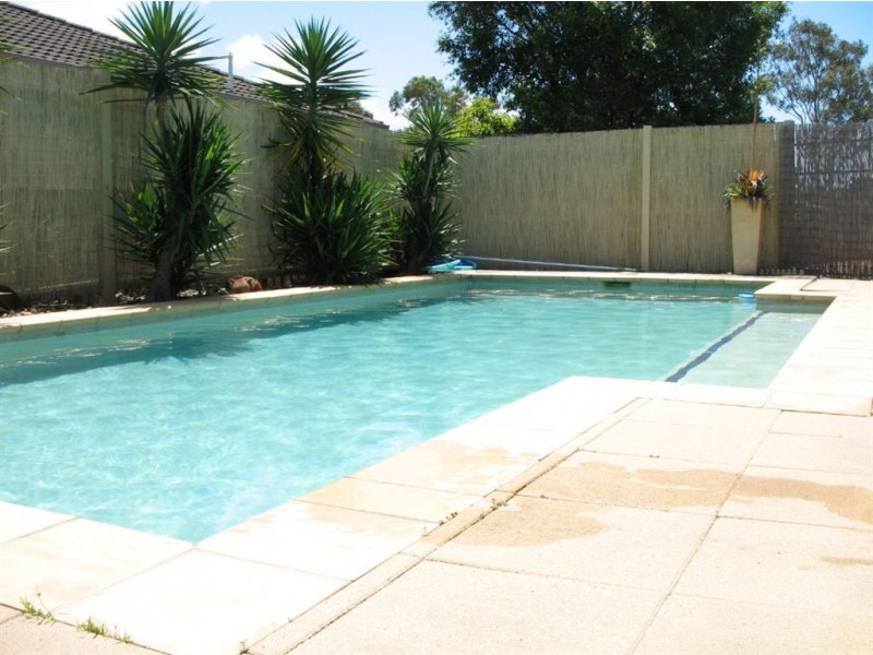 35 Merrilaine Crescent, Merrimac QLD 4226