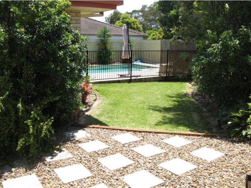 35 Merrilaine Crescent, Merrimac QLD 4226