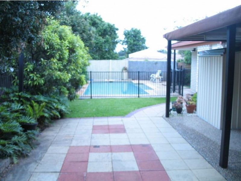 35 Merrilaine Crescent, Merrimac QLD 4226
