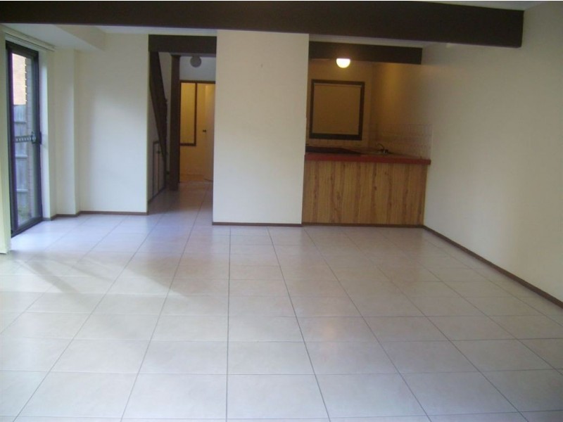 25/17 Duet Drive, Mermaid Waters QLD 4218