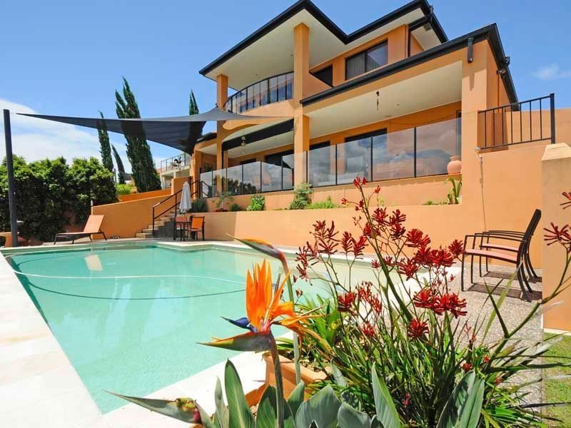 115 Edinburgh Road, Benowa QLD 4217