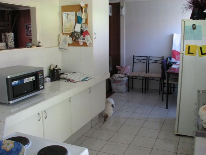 40 Eileen Avenue, Southport QLD 4215