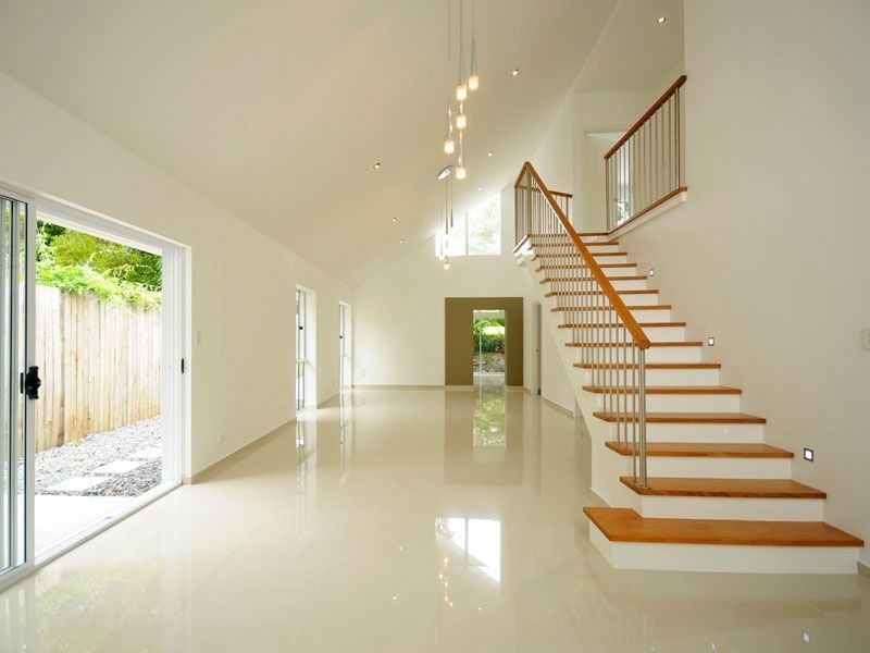 25 Golden Crescent, Southport QLD 4215