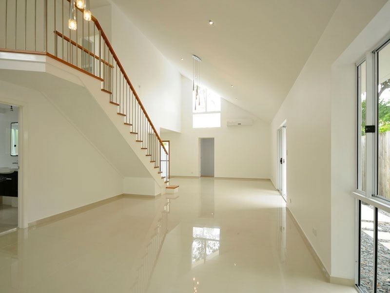 25 Golden Crescent, Southport QLD 4215