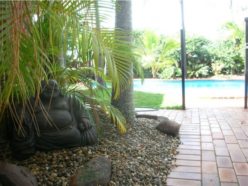 2 Parasol Street, Ashmore QLD 4214