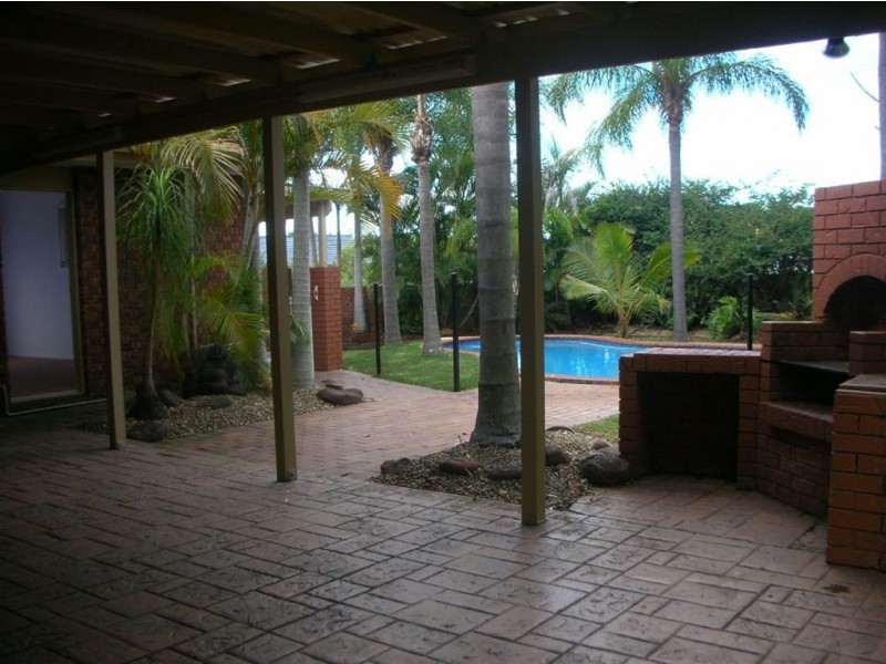 2 Parasol Street, Ashmore QLD 4214