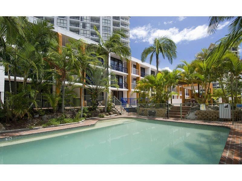 31/2877 Gold Coast Highway, Surfers Paradise QLD 4217