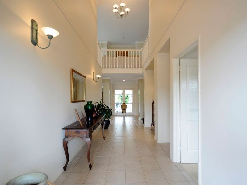 7 Cheval Court, Benowa Waters QLD 4217