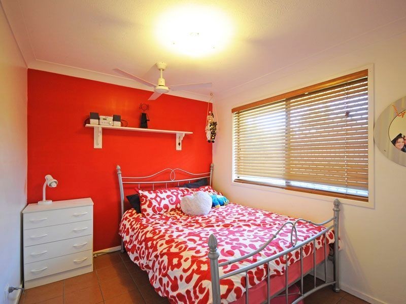 12 Parasol Street, Ashmore QLD 4214