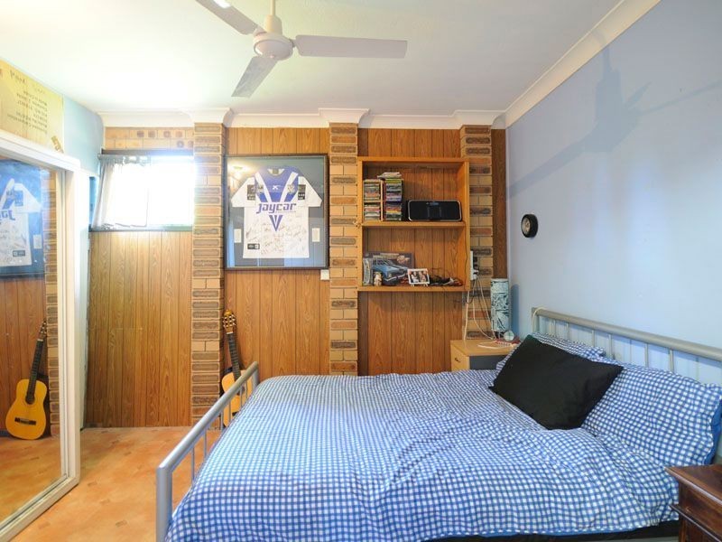 12 Parasol Street, Ashmore QLD 4214