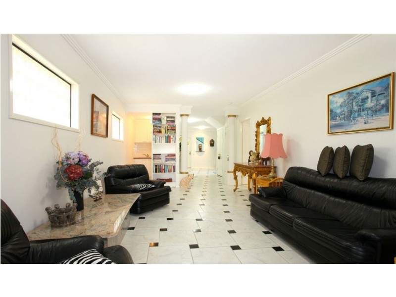 10 Stevens Street, Southport QLD 4215