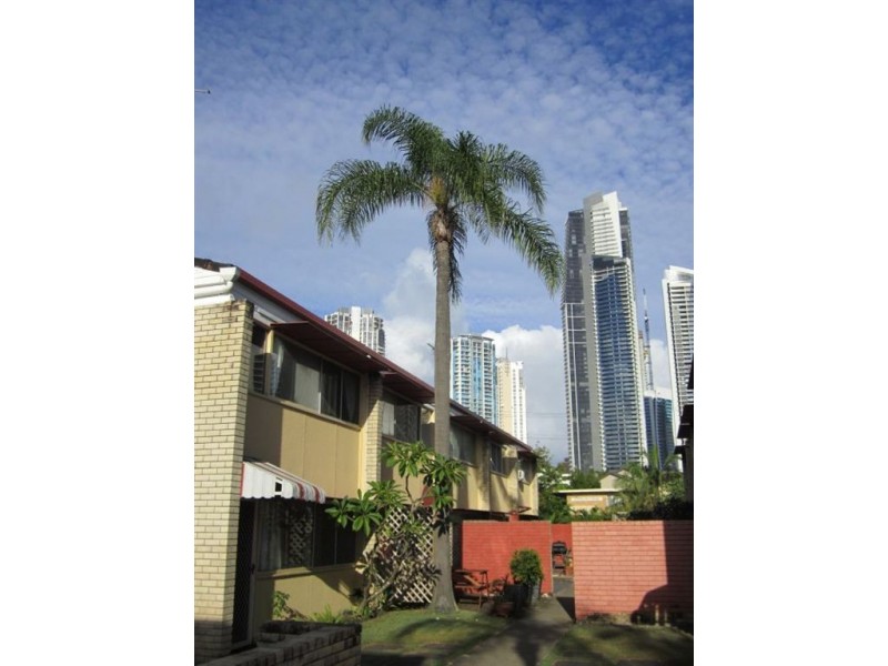 4/6 Stanhill Drive, Chevron Island QLD 4217