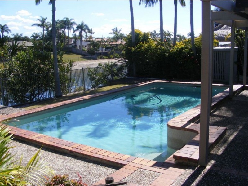 11 Platypus Ave, Sorrento QLD 4217