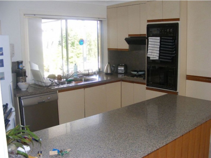 11 Platypus Ave, Sorrento QLD 4217