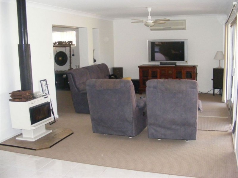 11 Platypus Ave, Sorrento QLD 4217