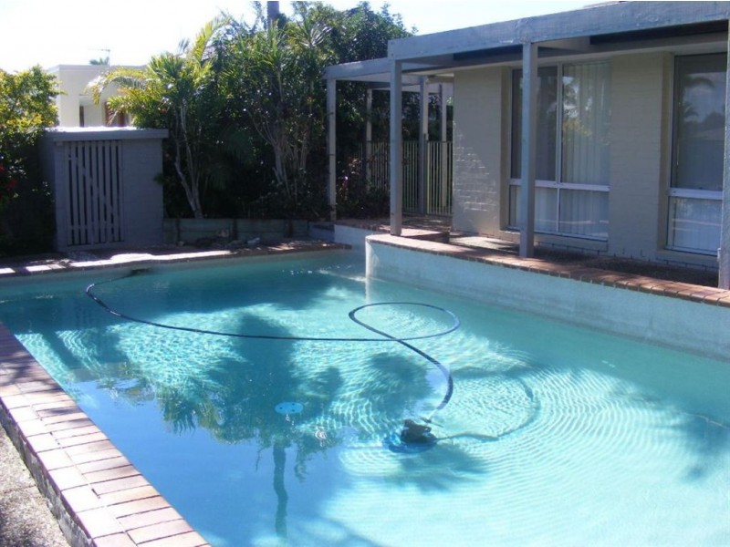 11 Platypus Ave, Sorrento QLD 4217