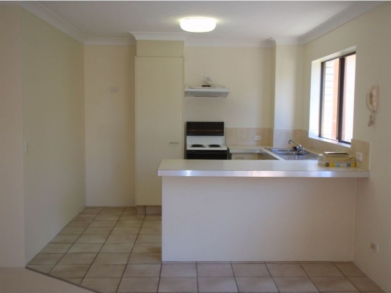 6/26 Lather Street, Southport QLD 4215