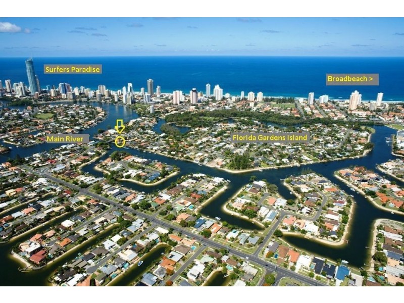 5 Savoy Drive, Broadbeach Waters QLD 4218