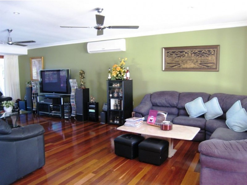 5 Savoy Drive, Broadbeach Waters QLD 4218