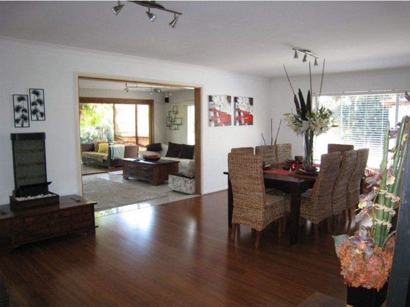 15 Costa Court, Broadbeach Waters QLD 4218