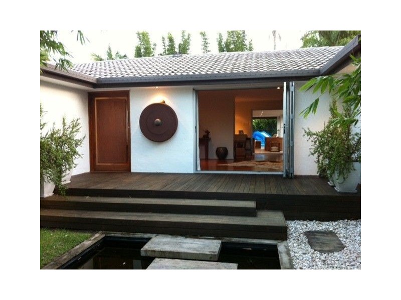 20 Barrier Reef Drive, Mermaid Waters QLD 4218