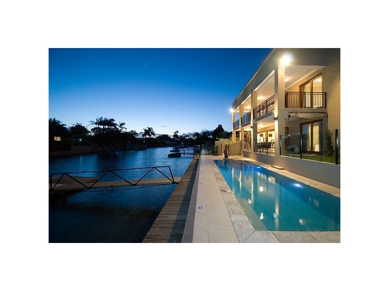 14 Monte Vista Ct, Broadbeach Waters QLD 4218