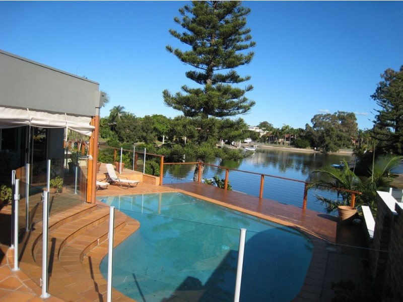 79 River Crescent, Broadbeach Waters QLD 4218