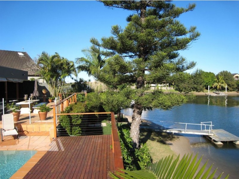 79 River Crescent, Broadbeach Waters QLD 4218