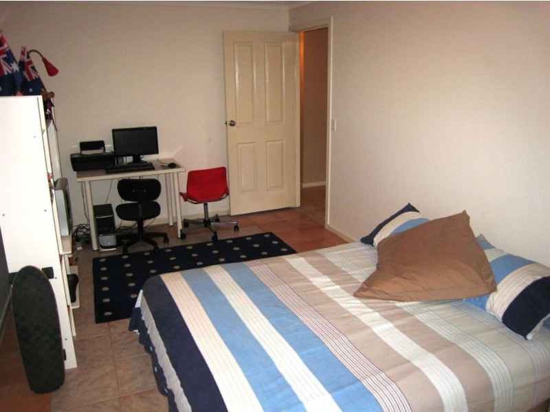 9 McIlwraith Ave, Sorrento QLD 4217