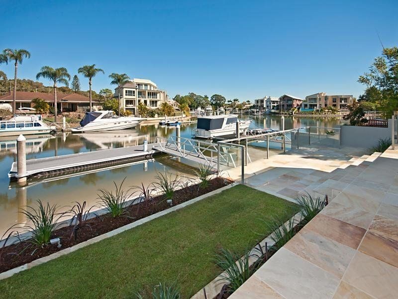 74 Gibraltar Drive, Isle Of Capri QLD 4217