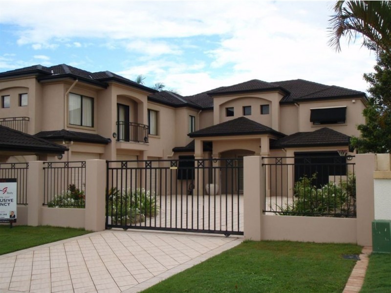 25 Sir Bruce Small Boulevard, Benowa Waters QLD 4217